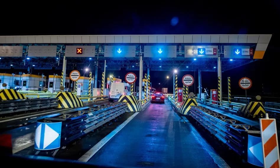 Czy na autostradzie A2 można płacić na bramkach? Sprawdź metody płatności