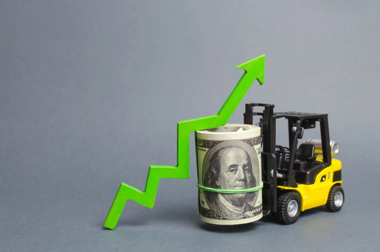 Ile zarabia spedytor netto? Zaskakujące fakty o wynagrodzeniach w branży